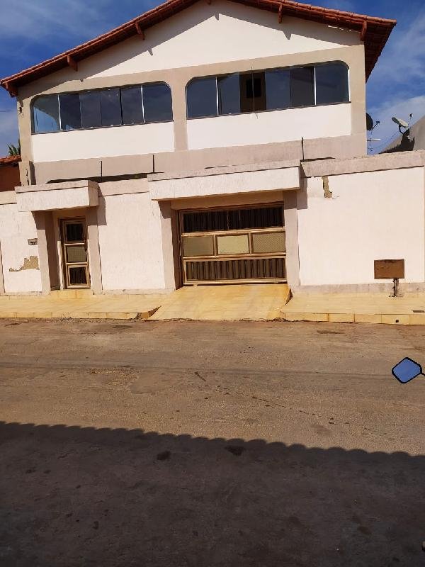 Casa - Venda - Centro - Montalv�nia - MG